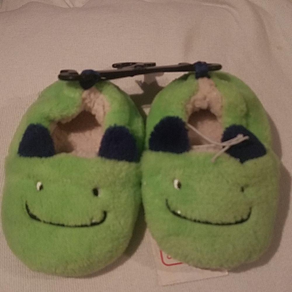 NWOT (2/$15) Swiggles size 4 infant slippers